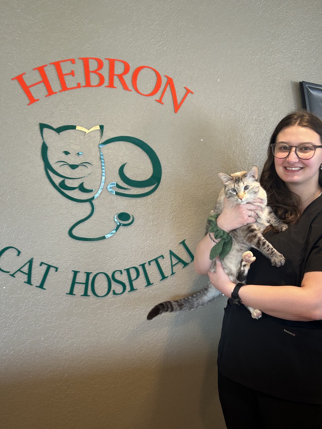 Samantha Hander  Receptionist/Veterinary Assistant